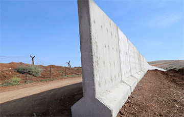 Турция к весне 2017 года построит стену на границе с Сирией