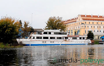 Чиновники предлагают «покатушки» по Припяти за $1000