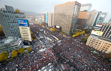 В Сеуле на антипрезидентский митинг вышли миллионы