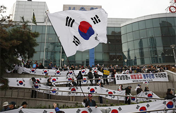 Корейский Майдан: Сотни тысяч вышли на улицы против президента