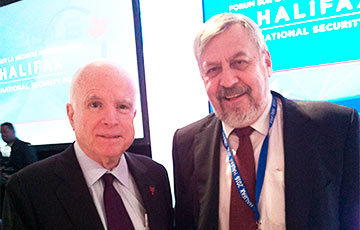 Sannikov, McCain Discuss Future Of Belarus