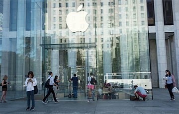 Аpple протестирует более десяти прототипов iPhone 8