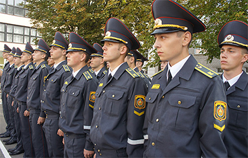 «Не можаш забараніць - узначаль»: як МУС Беларусі ваюе з дзецьмі