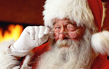 Британский ученый объяснила незаметность Санта-Клауса