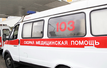 В Могилеве прямо в машине скорой помощи пациент набросился на санитара с кулаками