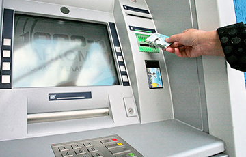 В Беларуси сокращают число банкоматов, платежных терминалов и инфокиосков