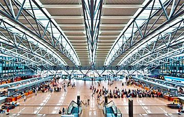 В аэропорту Гамбурга 50 человек пострадали из-за утечки неизвестного вещества