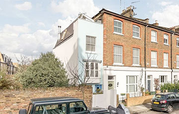 В Лондоне за миллион евро продается дом шириной всего два метра