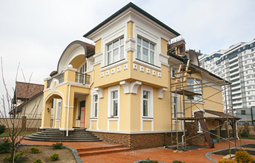 How Bakiyev’s House Which He Built Near Drazdy Looks Like