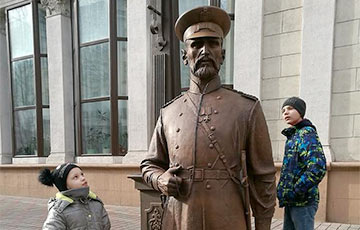 Неизвестные набросили петлю на шею памятника городовому в Минске