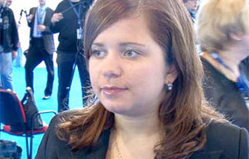 Целовавшая Путина комиссар «Наших» добилась грин-карты США