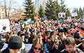 Лия Ахеджакова назвала «историческим моментом» проведение по всей РФ акций протеста