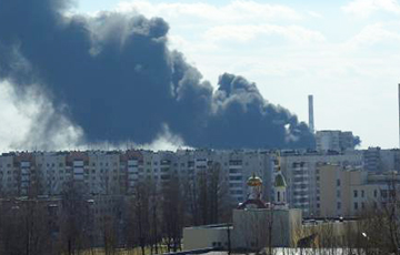 Витебск заволокло клубами черного дыма