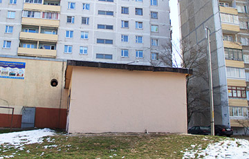 В Витебске закрасили граффити с героями комедии «Самогонщики»