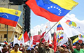 В Венесуэле протестующие заблокировали улицы
