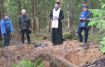 Активисты помолились в «витебских Куропатах»