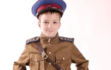 Фотофакт: Россиянам предлагают купить детскую форму НКВД