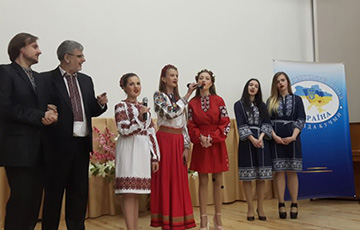 Young Artists From Ukraine Were Kept Six Hours At Belarusian Border