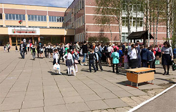 Родители минской гимназии №4 протестуют против русификации