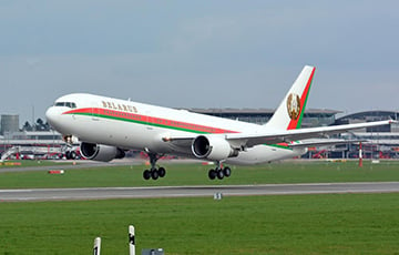 Самолет Лукашенко вылетел в Москву