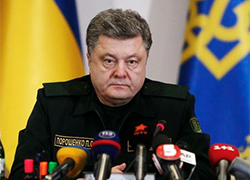 Парашэнка: Украіна гатовая адвесці танкі ад лініі размежавання