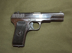 На мусорке в Солигорске нашли пистолет ТТ