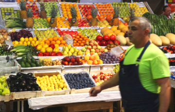 Россия снова урезает санкционный список: разрешит ввоз фруктов из Молдовы