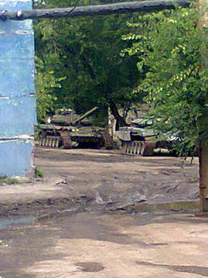 В Донецке боевики прячут танки возле могильника с радиоактивными отходами