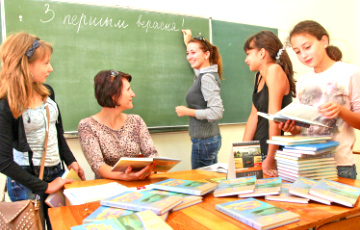 Минская школа вводит форму для учителей