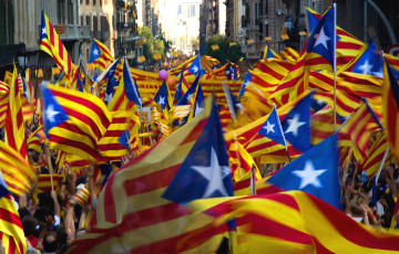 Як студэнты Барселоны маршыруюць за свае правы