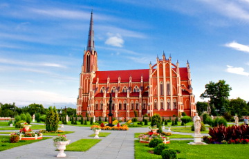 Костелы Беларуси откроют «Святые врата» для получения индульгенции