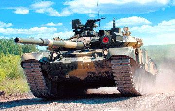 СМИ: РФ впервые применила танки Т-90 и пехоту в Сирии