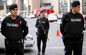 Паліцыя Стамбула адкрыла агонь па невядомаму каля рэзідэнцыі прэм'ера