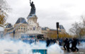 В Париже полиция задержала более 200 экоактивистов на акции протеста