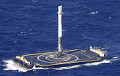 SpaceX паказала новае відэа гістарычнай пасадкі ракеты ў акіяне