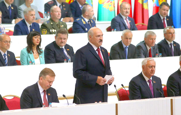 «Трансляцыі матчаў значна цікавейшыя за выступы Лукашэнкі»