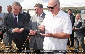 Лукашэнка: Дайце сотню рэвалюцыянераў, і мы перавернем Беларусь