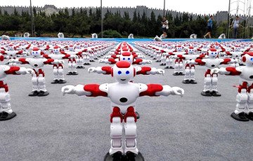 Танцующие роботы в Китае установили новый мировой рекорд