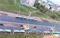 Фотофакт: На проспекте Дзержинского образовался затор из десятков троллейбусов
