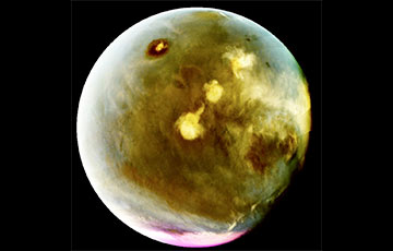 NASA показало загадочное свечение Марса