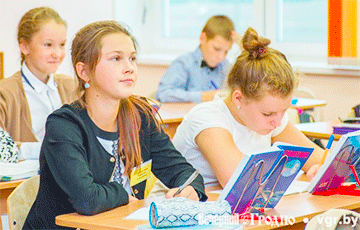 Белорусских школьников хотят одеть по госстандарту