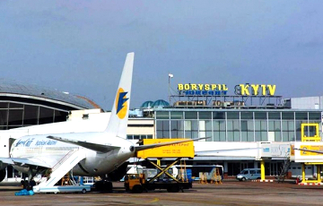 Видеофакт: В киевском аэропорту российским пропагандистам запретили въезд в страну