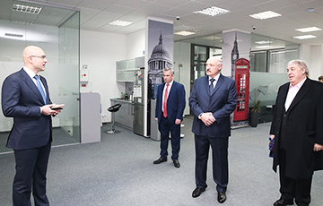 Што рабіў Лукашэнка з «камсамольцам» у гасцях у Пракапені