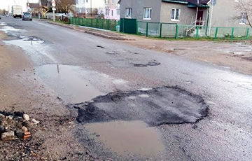 Жители Смолевичского района задались вопросом, куда идет «дорожный налог»