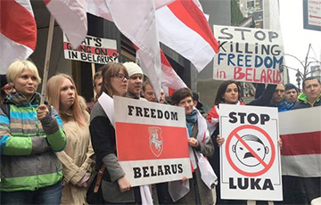 Rally Of Solidarity With Belarusian Protesters Held In New York