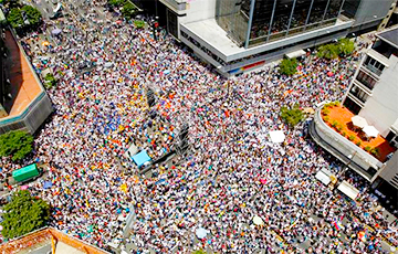 В Венесуэле снова проходят многотысячные акции протеста