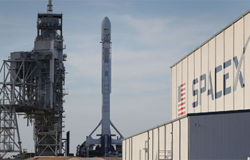 SpaceX провела испытания центрального блока ракеты для полетов на Марс и Луну