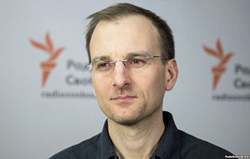 British Journalist Beaten On Freedom Day Now Banned From Entering Belarus