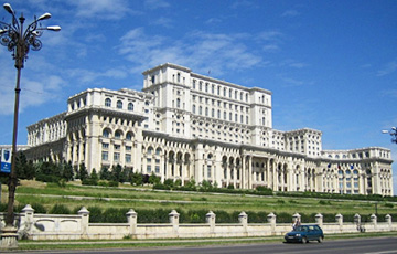 Парламент Румынии отправил правительство в отставку