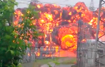 Мощный взрыв на электроподстанции в Томске попал на видео